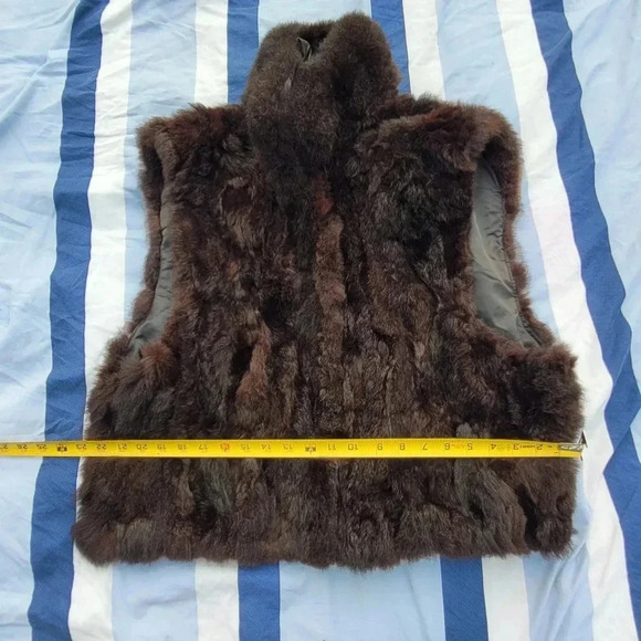 Beautuful Faux Fur Vest - Picture 6 of 6